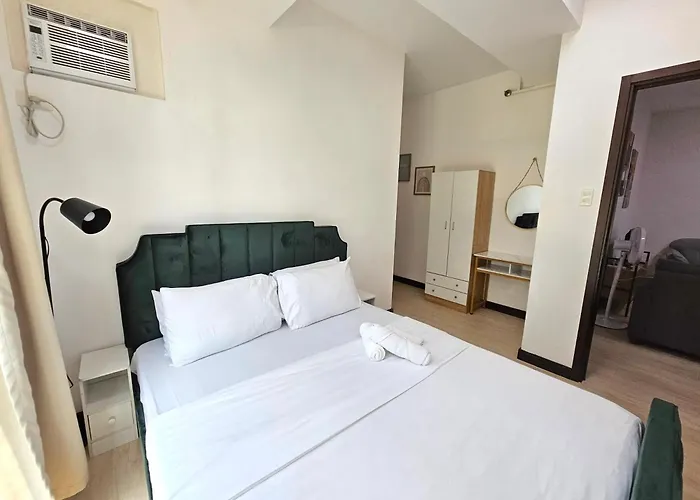Cozy 2br 2bath San Lorenzo Place Netflix 4km Naia 公寓 马尼拉
